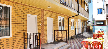 Дом "Тата" Дом "Тата"