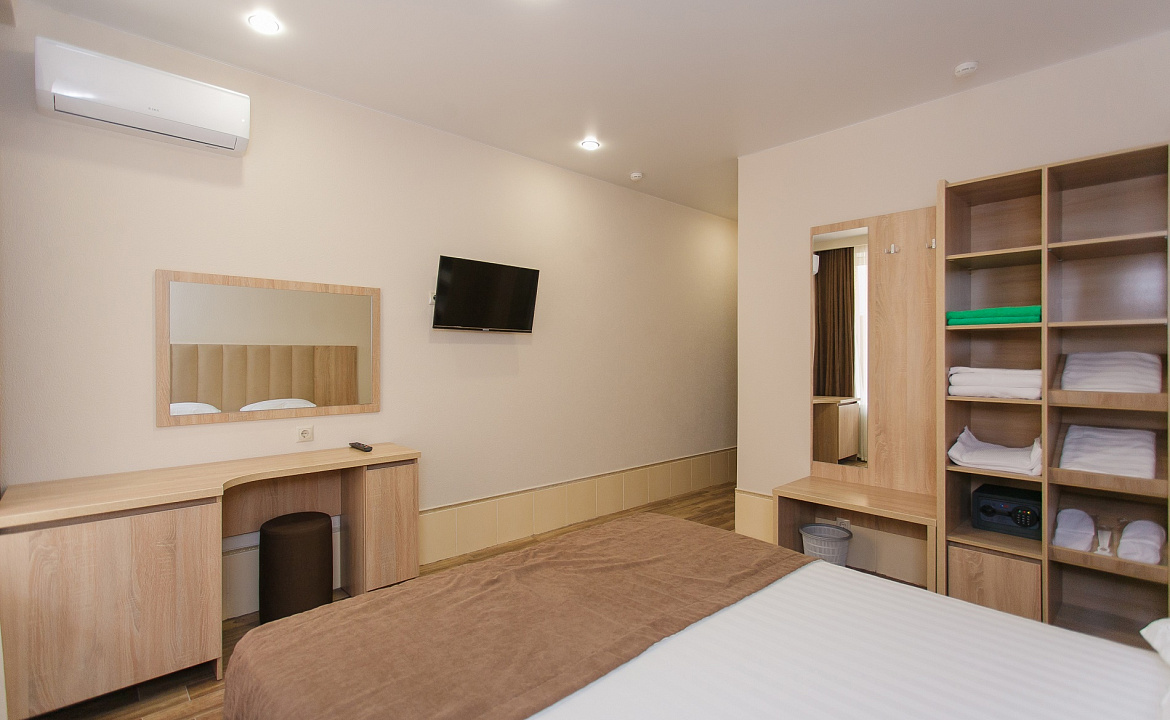 Стандарт двухместный без балкона. Отель «Имера». Витязево