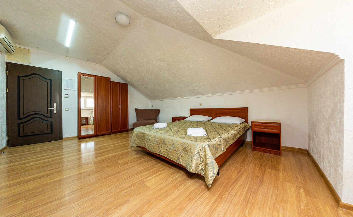 Четырёхместный Семейный (мансарда). Отель Анапа Патио. Анапа