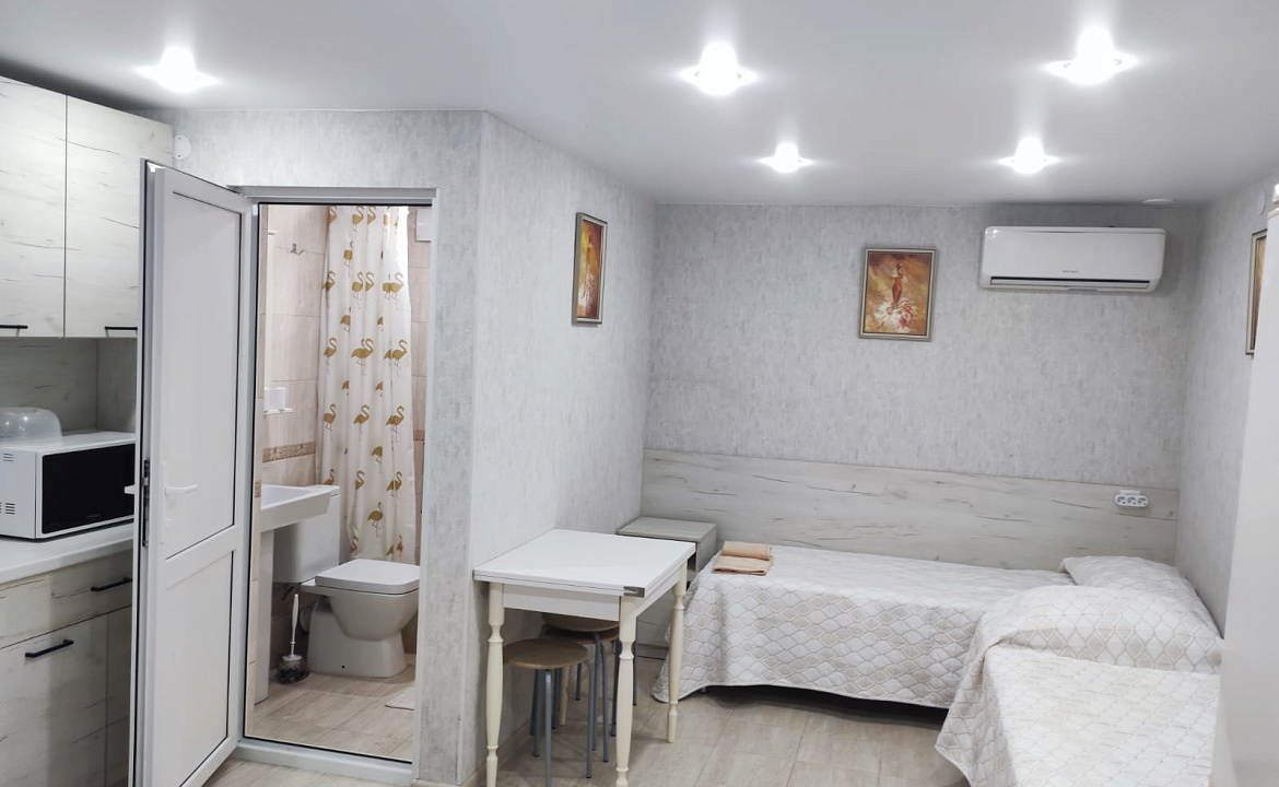 Уютный семейный номер с кухней.. Гостевой дом "Уда-ча". Лазаревское Уютный семейный номер с кухней.. Гостевой дом "Уда-ча". Лазаревское