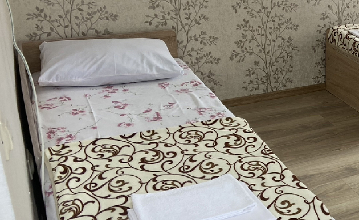 4-х местный номер. Гостевой дом Надежда в Гаграх. Гагра