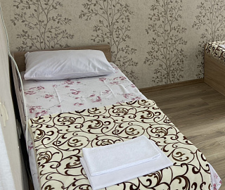 4-х местный номер. Гостевой дом Надежда в Гаграх. 