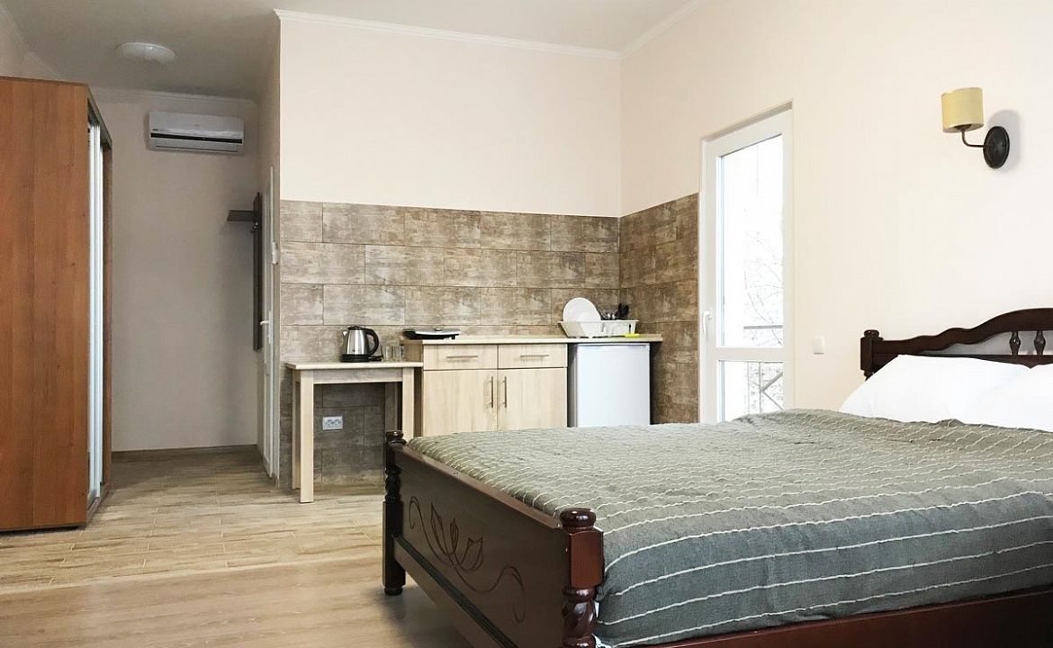 Студио с видом на море и горы. Отель Апарт-отель ПАЛЬМА. Гаспра Студио с видом на море и горы. Отель Апарт-отель ПАЛЬМА. Гаспра