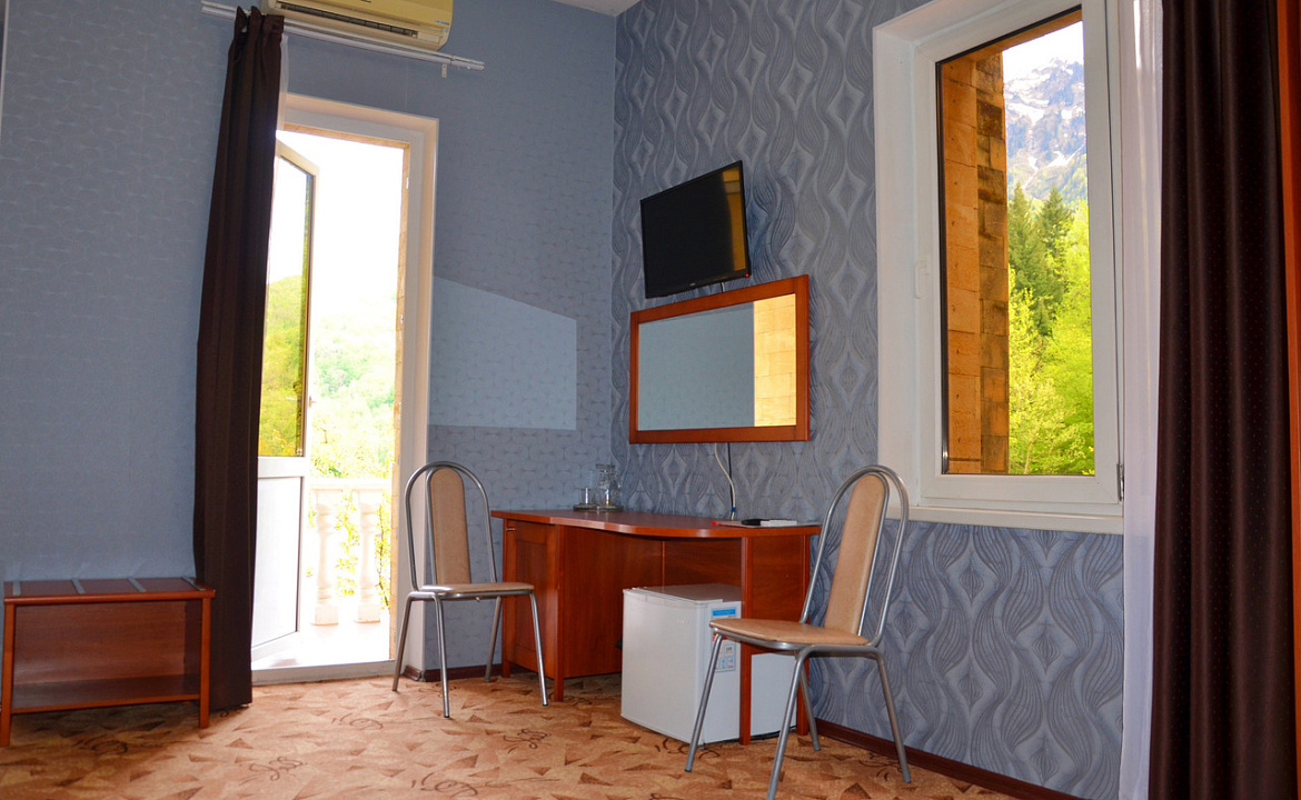 Комфорт с балконом. Отель «РП Утомленные Солнцем». Красная Поляна