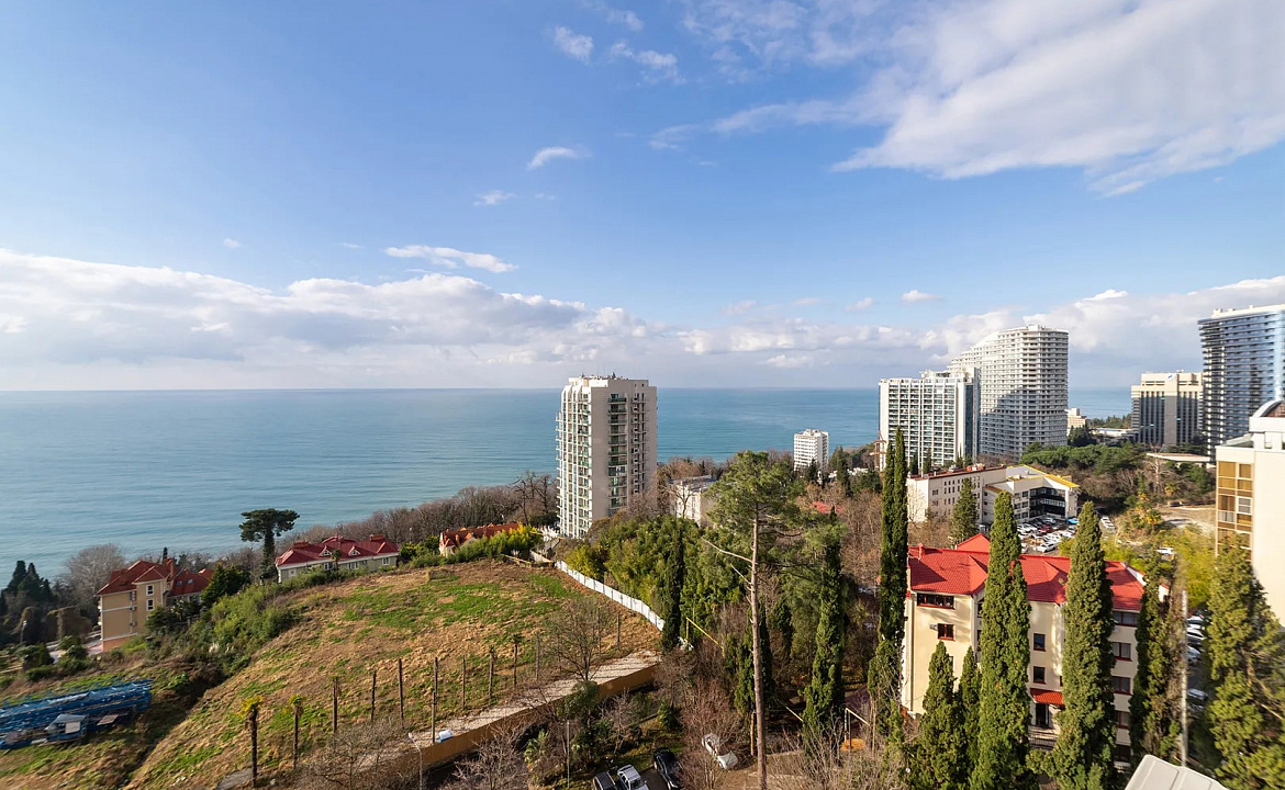 ЖК Атаман с витражными окнами и видом на море. Квартира в многоквартирном доме Deluxe apartment ЖК Атаман с видом на море. Сочи