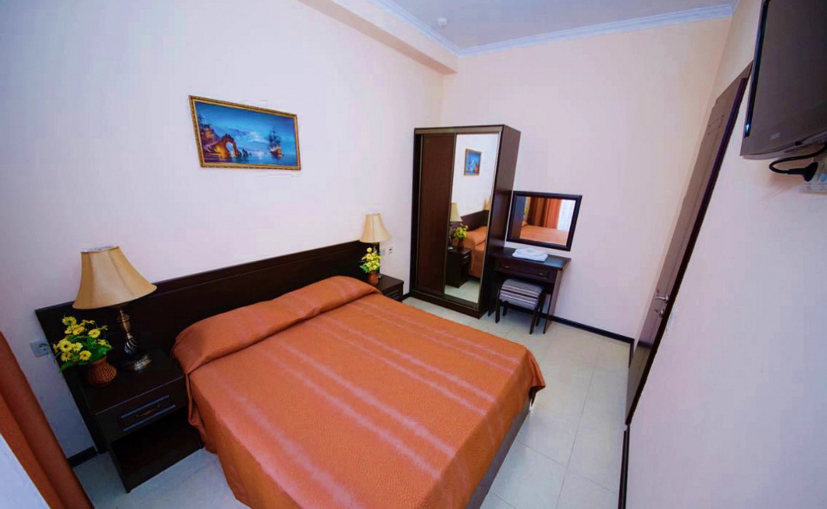 НОМЕРА 2-х комнатный Люкс (2-5 чел.) . Гостевой дом «У моря» Витязево. Витязево