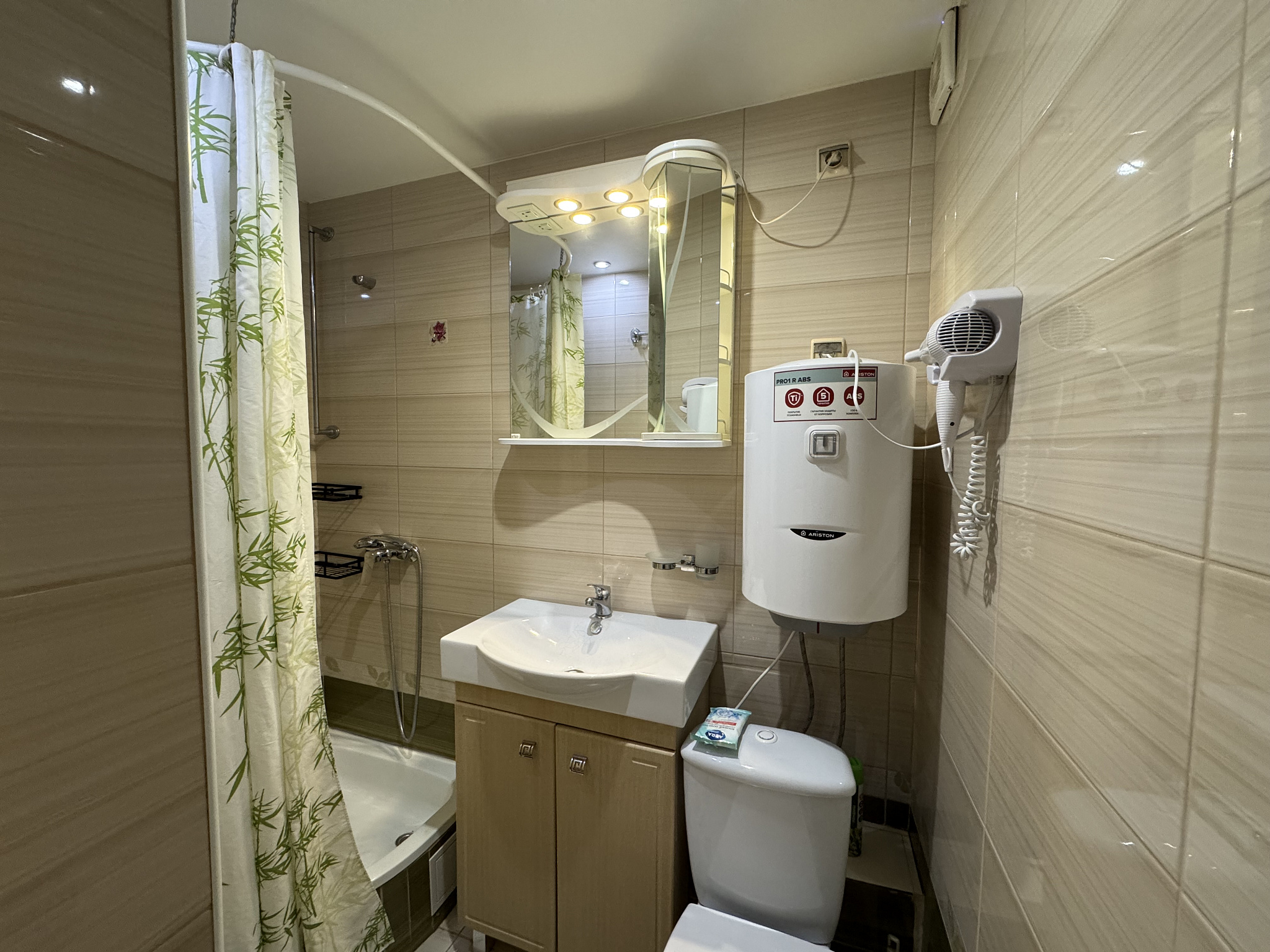 . Квартира в многоквартирном доме Однокомнатная квартира . Лазаревское