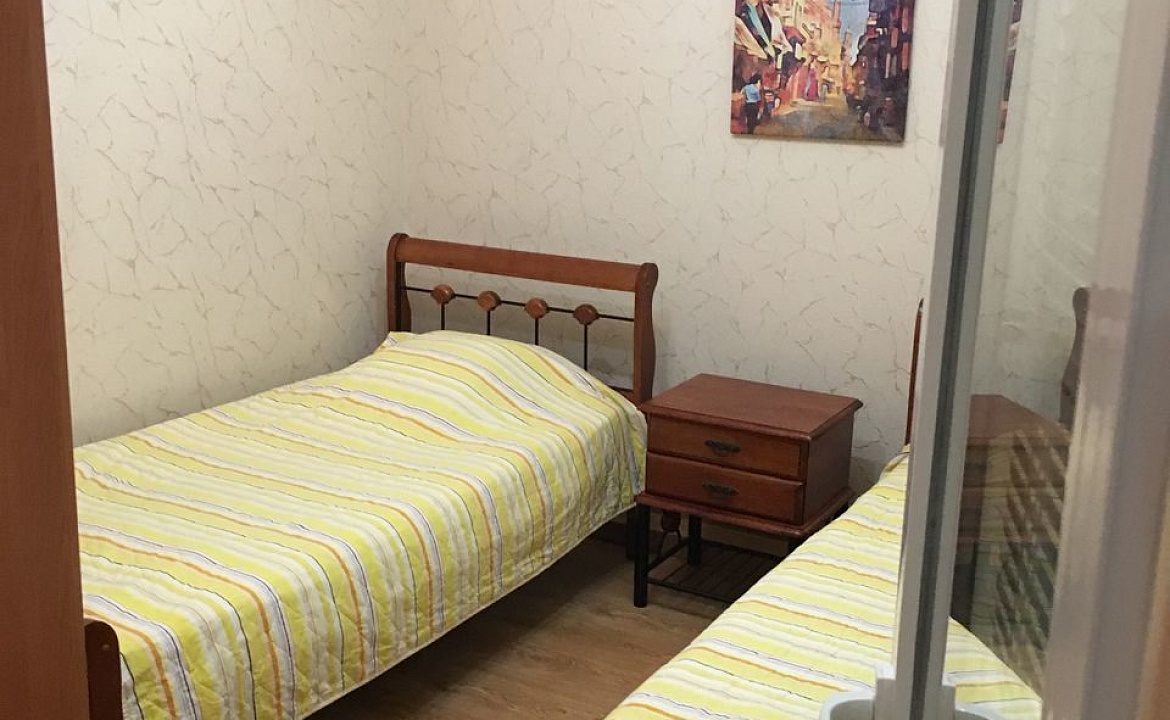 Номер с террасой шестиместный. Эллинг "Селена". Отрадное