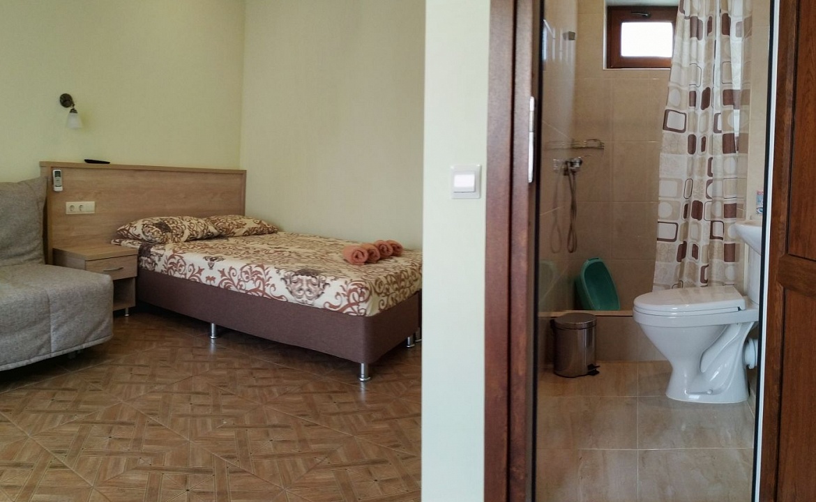 4х местный с удобствами. Частный сектор Гостевой дом "Leto". Кабардинка 4х местный с удобствами. Частный сектор Гостевой дом "Leto". Кабардинка