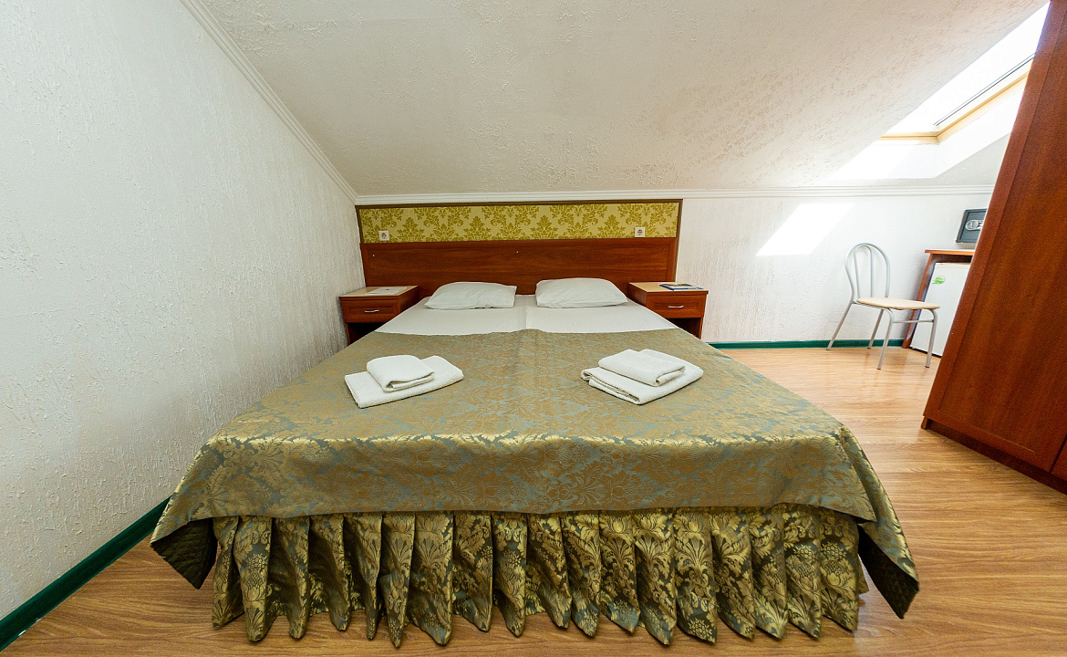 Двухместный Стандарт (мансарда). Отель Анапа Патио. Анапа