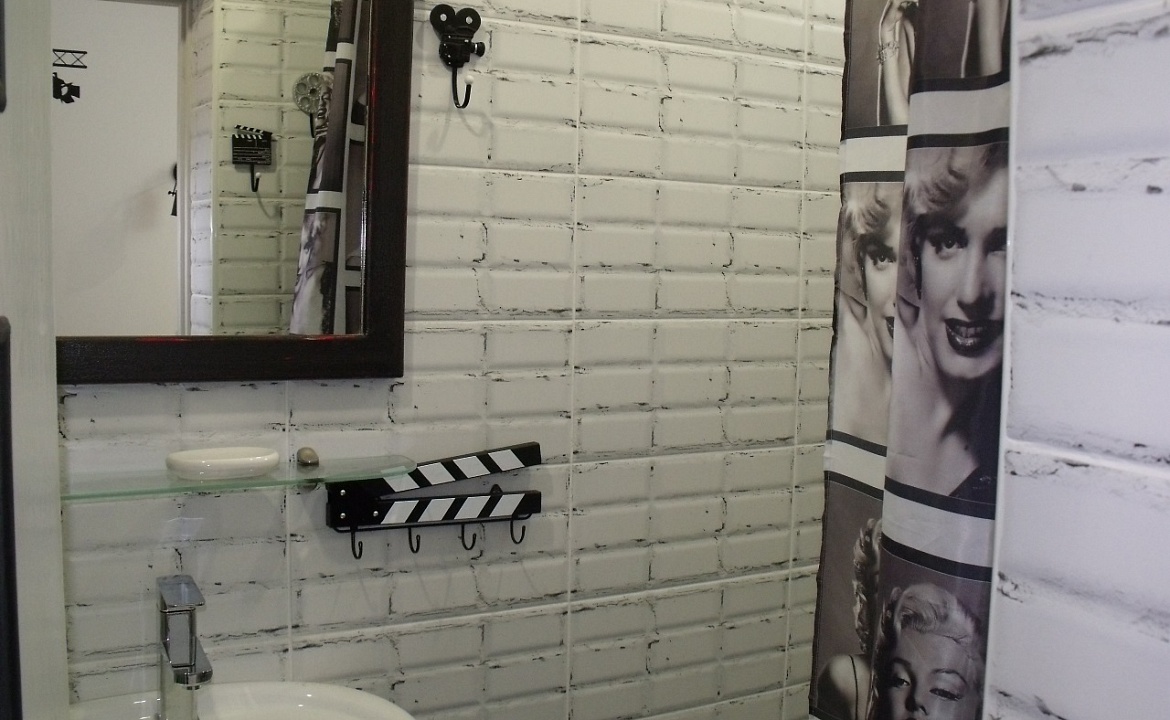 2-х местный номер — «Кино-камера». Гостевой дом "Триера". Судак