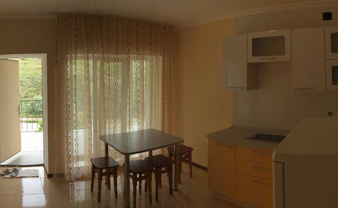 1но комнатный номер на 3-4 человека. Гостевой дом ГРИГОРИЙ. Орджоникидзе