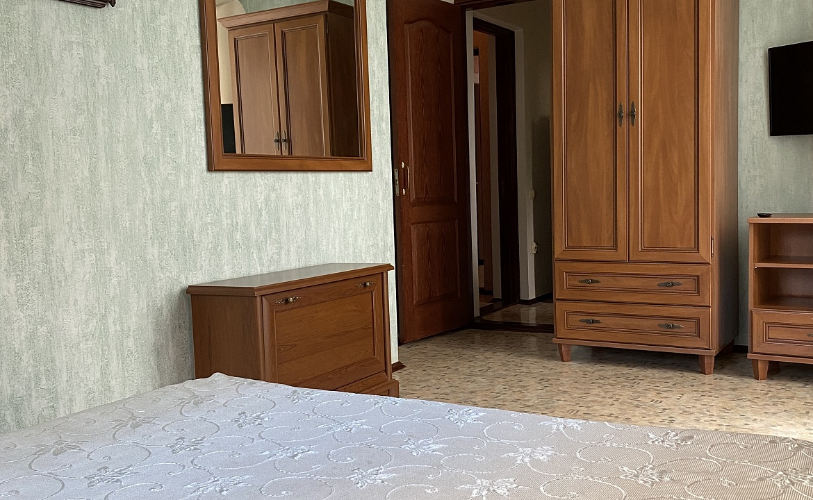 Полулюкс с балконом. Вилла "Ренессанс". Кореиз