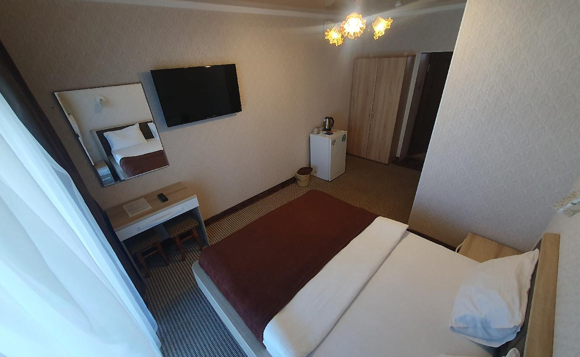 2-х местный стандарт. Гостиница  № 56 Семейный **. Симферополь