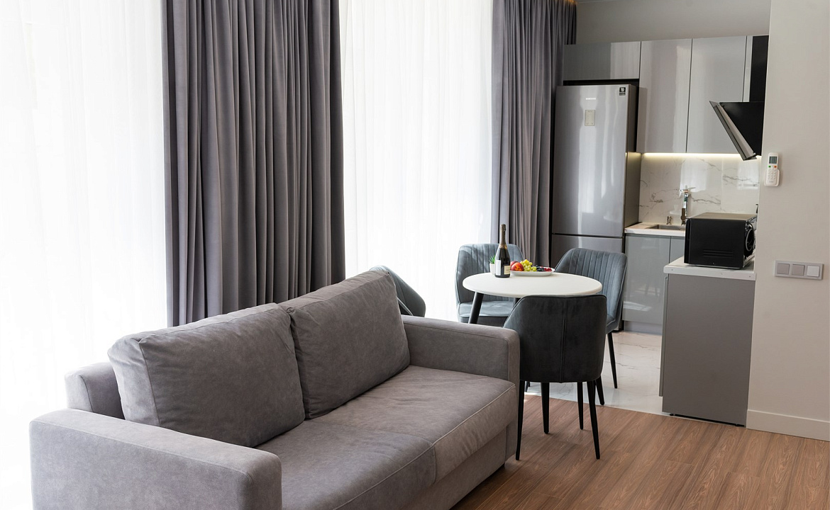 Улучшенная студия делюкс. Гостиница "The White Residence". Сочи