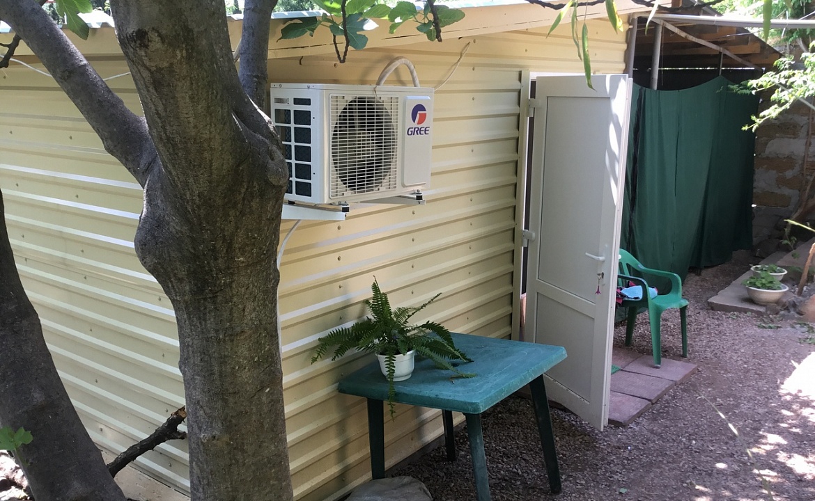 Номер для 4-5 человек. Гостевой дом «Лазурное». Лазурное