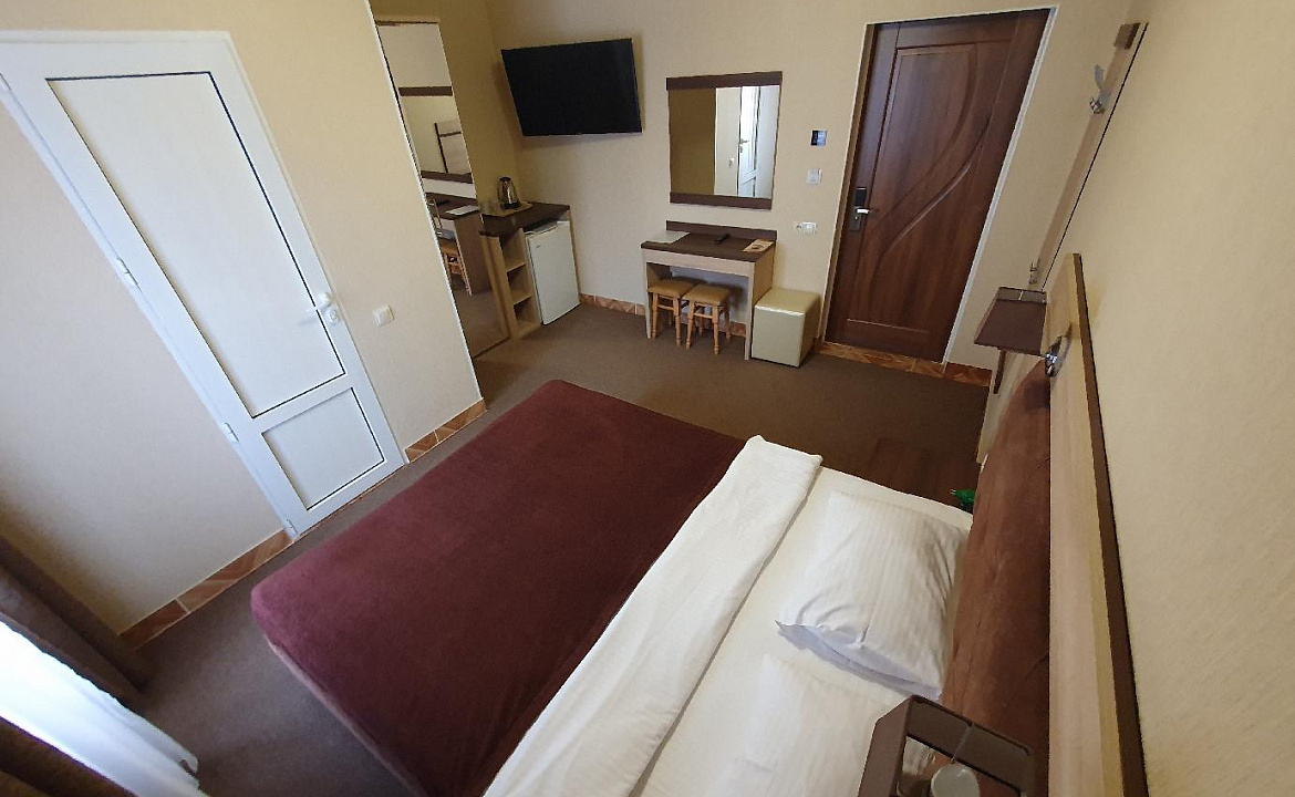 2-х местный стандарт. Отель Золотой **. Саки