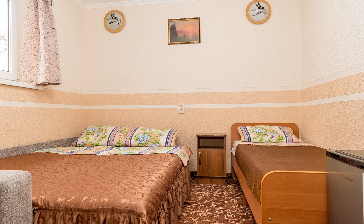 Трехместный номер эконом класса. Гостевой дом "Ника" - Анапа. Анапа