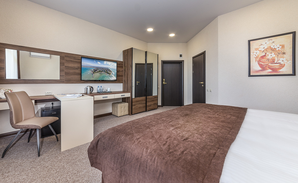 УЛУЧШЕННЫЙ. Отель Imperial Sun. Анапа