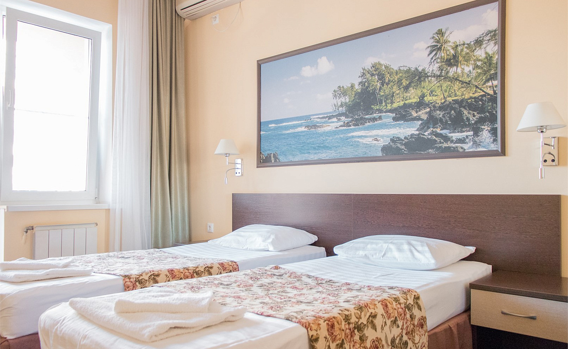 Стандартный двухместный номер с 1 или 2 раздельными кроватями. Гостевой дом Сиар. Адлер