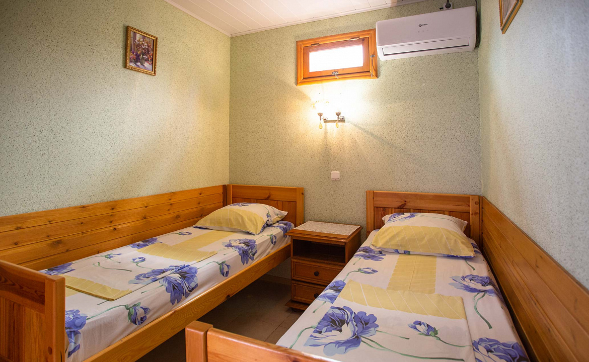 Номера Эконом. Частный сектор Полина. Кабардинка