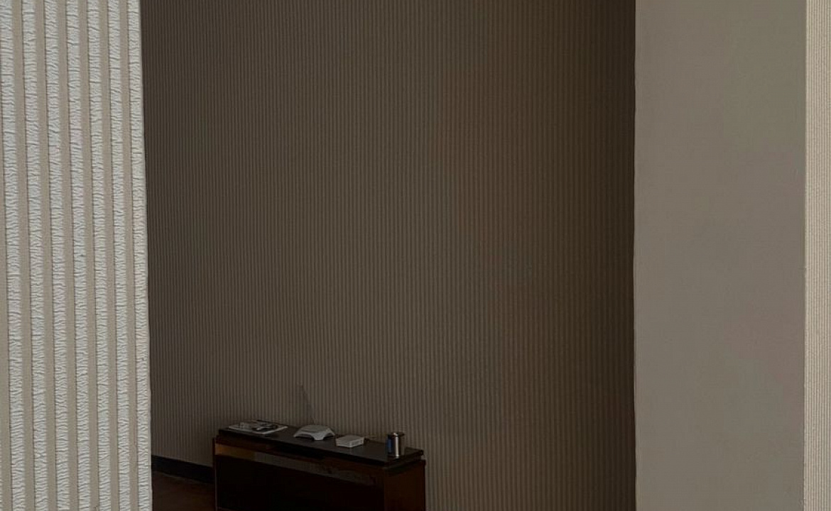 Двухкомнатная квартира под ключ. Двухкомнатная квартира у рынка . Гагра