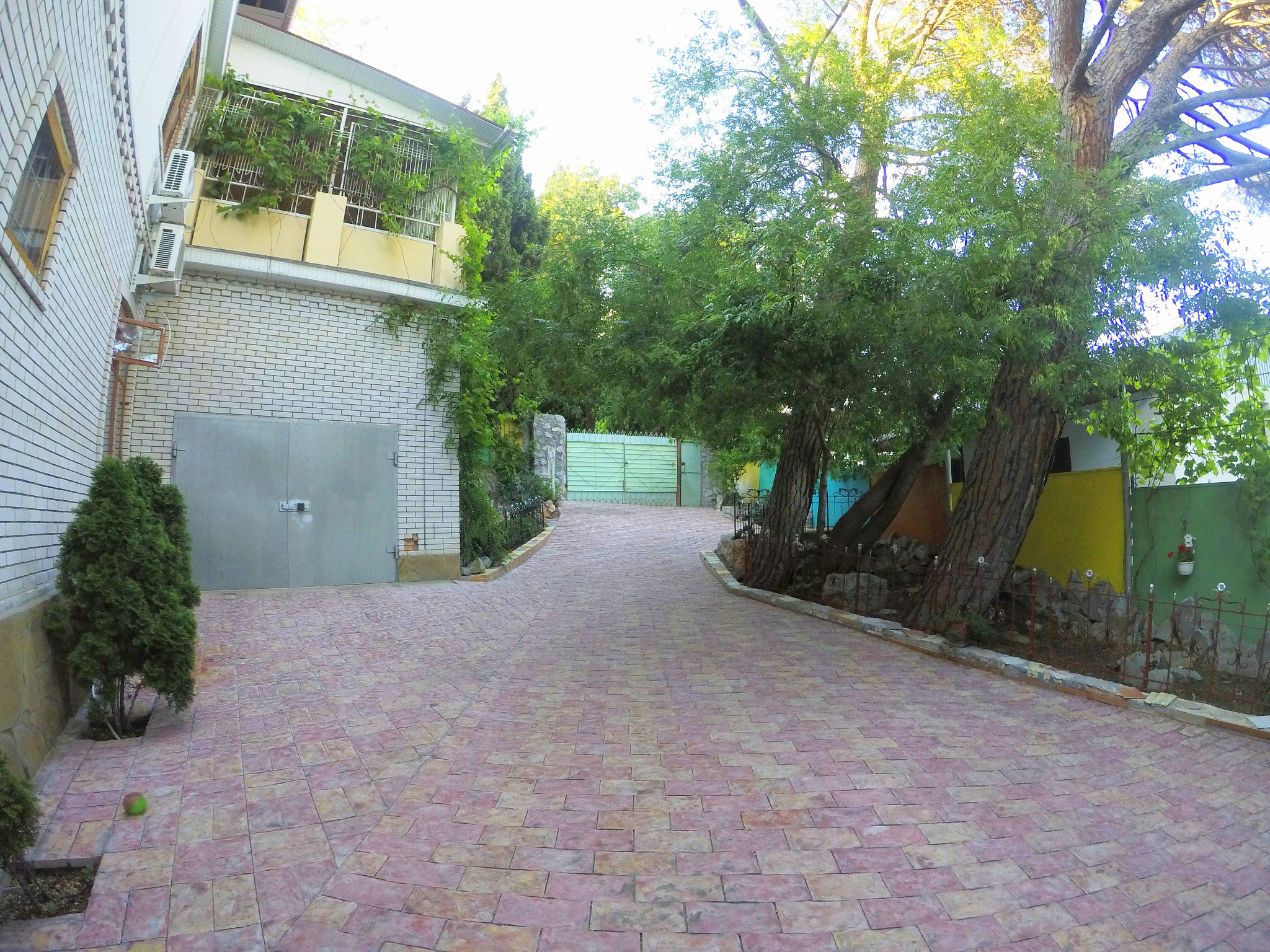 . Гостевой дом «Радмир». Алупка