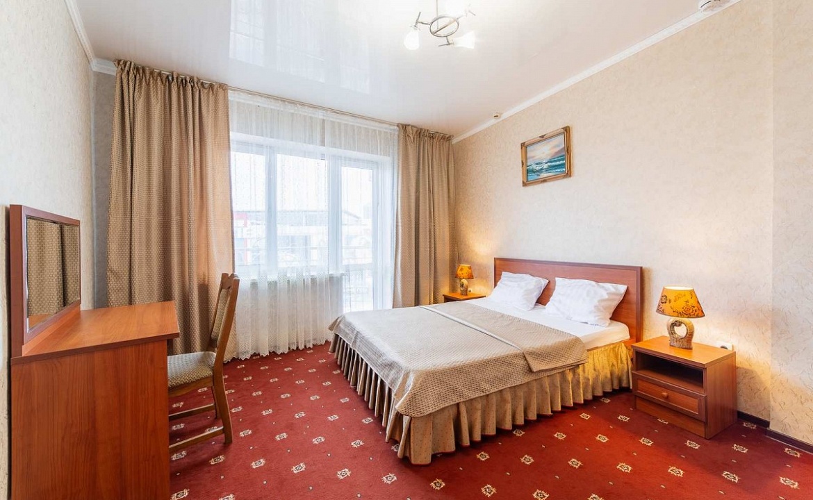 ЛЮКС. Отель "Плаза". Анапа