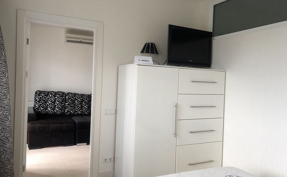 Апартаменты . Квартира в многоквартирном доме Апартаменты . Алушта