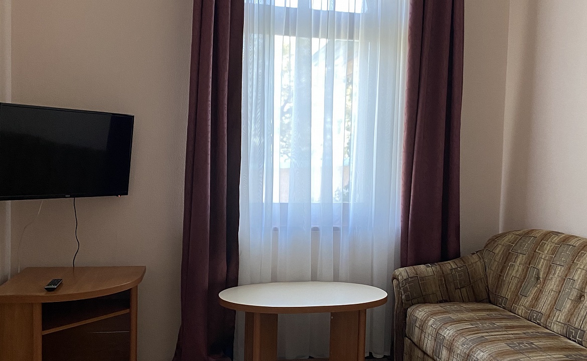 Люкс . Вилла "Ренессанс". Кореиз