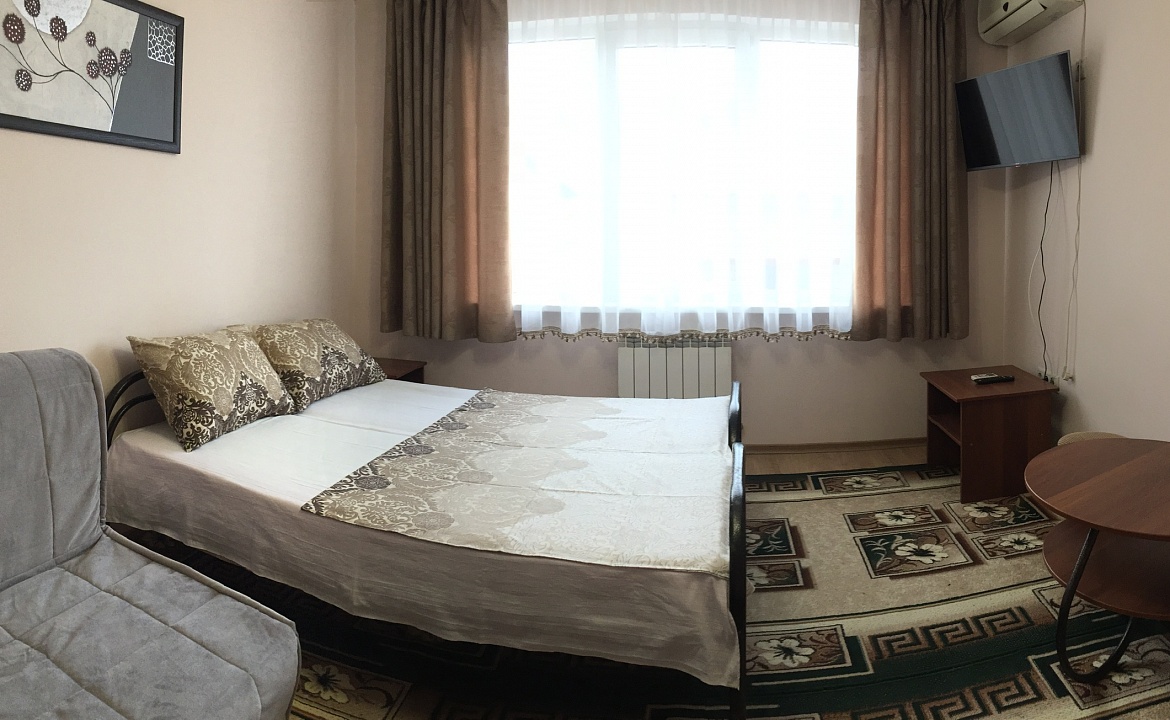 Двухместный стандарт на третьем этаже. Частный сектор Коттедж на Кольцевой. Лазаревское