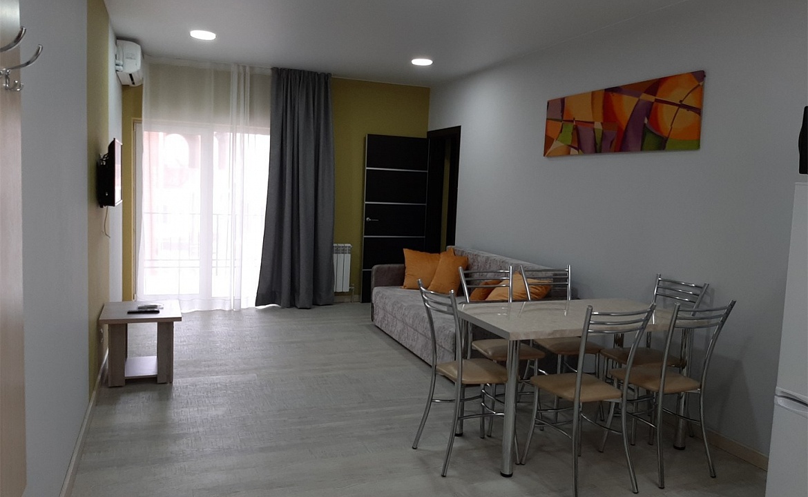 Двухкомнатные Апартаменты (большая семья). АПАРТ-ОТЕЛЬ «ЛЕРО». Керчь