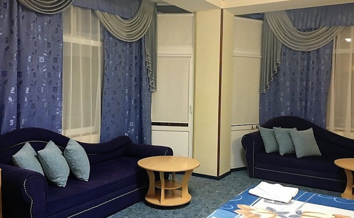 Семейный с балконом. Отель АСТОН. Нижнее Джемете