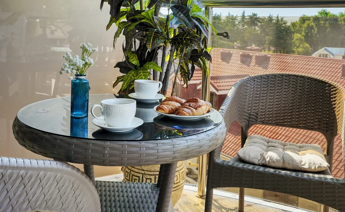 Люкс с балконом 2+1. Отель "Атлант". Лазаревское Люкс с балконом 2+1. Отель "Атлант". Лазаревское