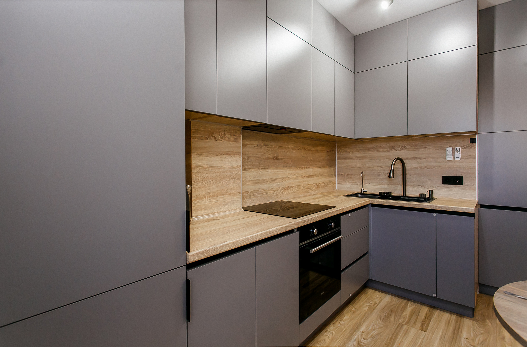 . Квартира в многоквартирном доме Квартира на первой линии с отдельной спальней. Дагомыс