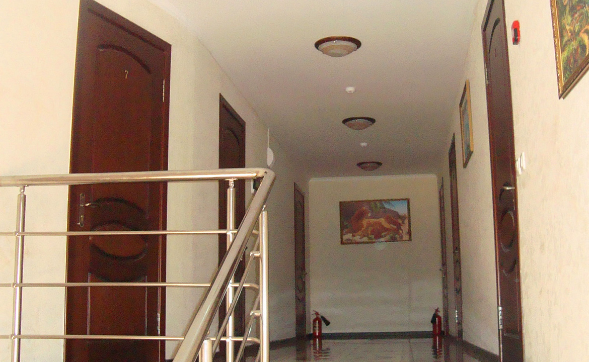 Мотель «У Заура». База отдыха "Лазурит" . Агой