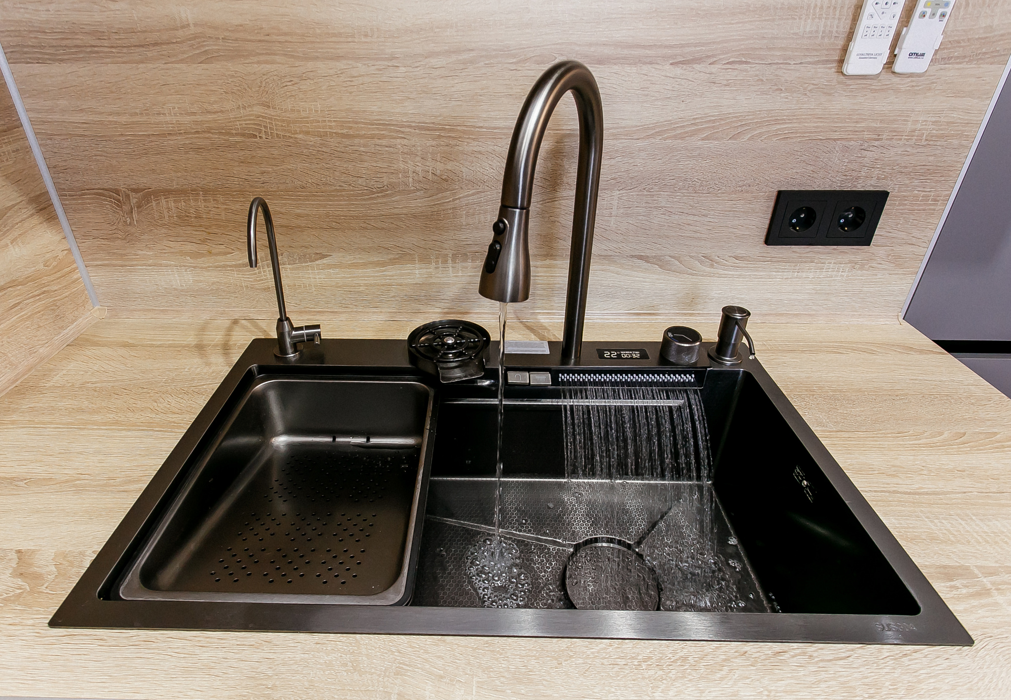 . Квартира в многоквартирном доме Квартира на первой линии с отдельной спальней. Дагомыс