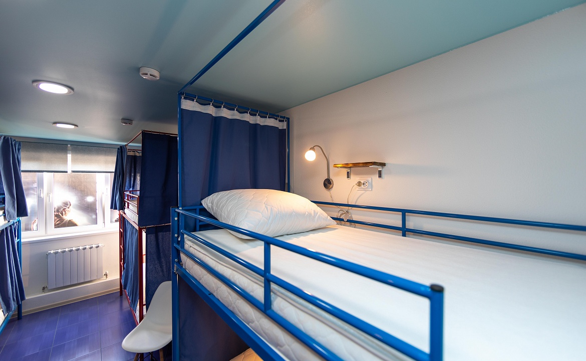 Кровать в общем 8-местном номере для женщин. Хостел Bamboo Hotel. Адлер
