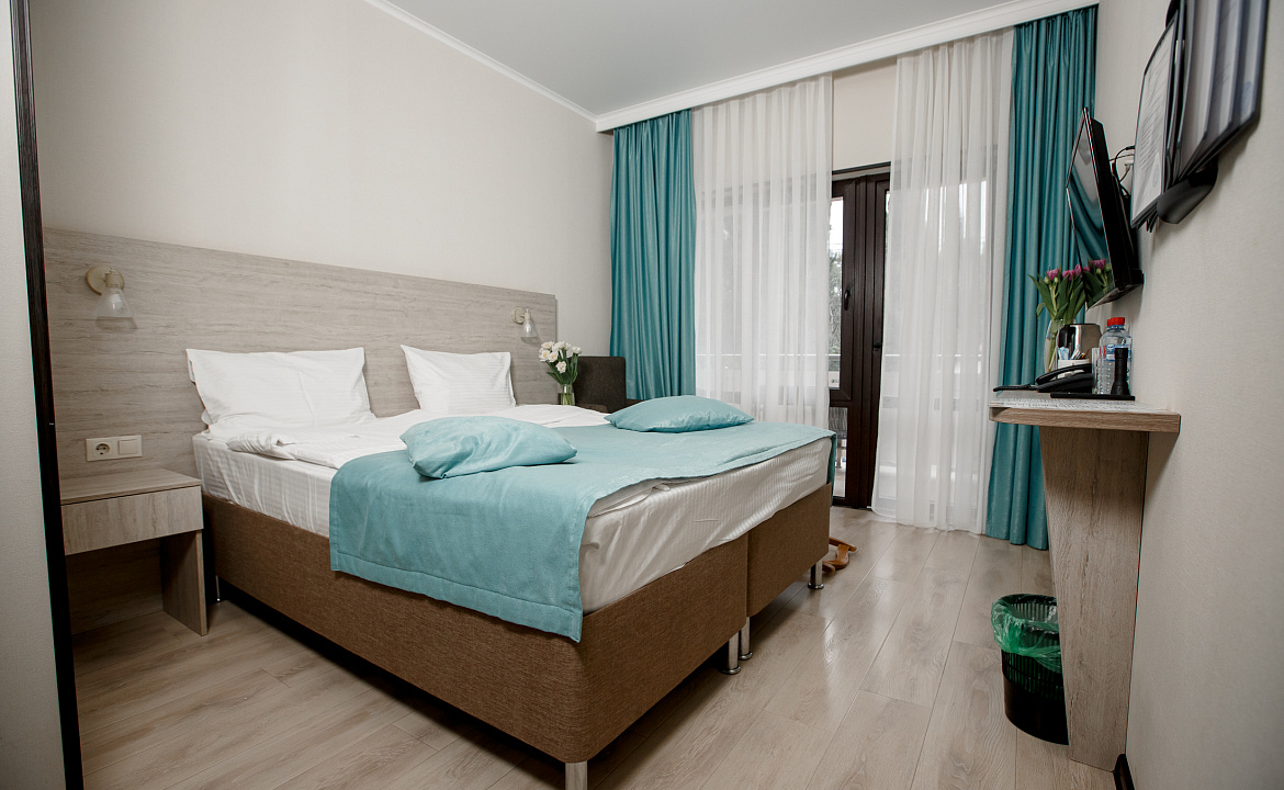 Стандарт (двухместный). Отель "Времена года". Адлер