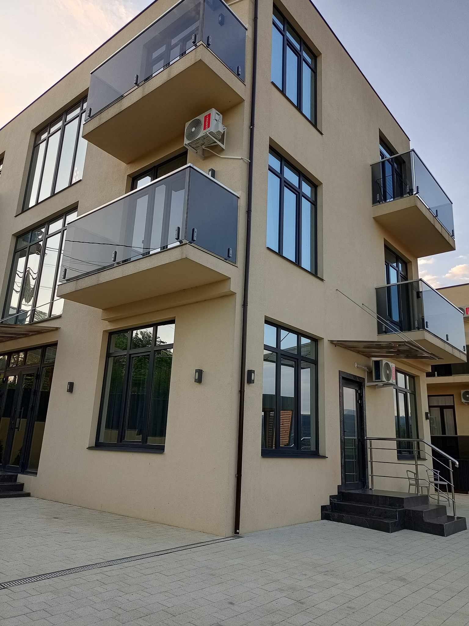 . Отель СочиЛето. Вардане