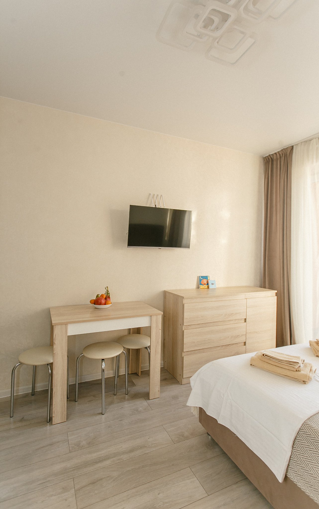 . Светлая студия с видом на морской закат. Дагомыс