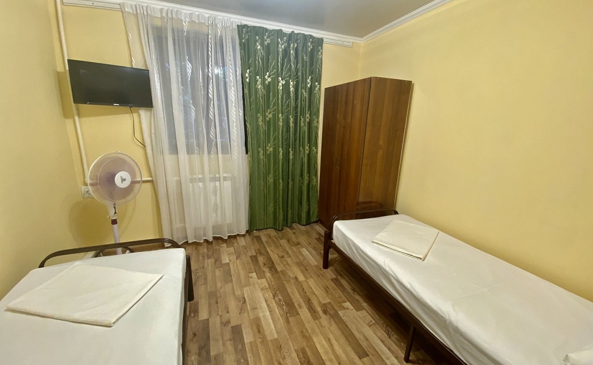 Двухместный номер с двумя раздельными кроватями. Гостевой дом «Диана» - Адлер. Адлер