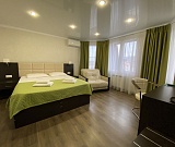 Улучшенный трехместный номер с 1 кроватью или 2 отдельными кроватями и креслом-кроватью. Отель BLUE MARINE HOTEL. 