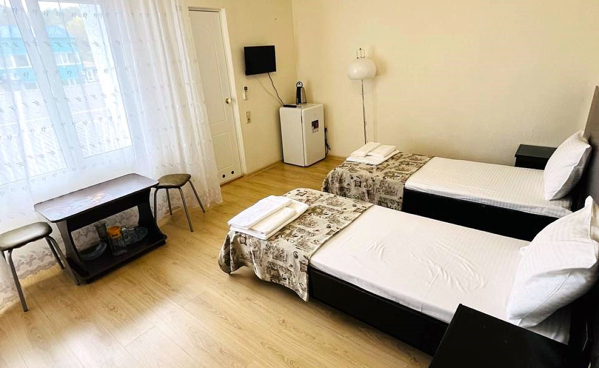 Стандартный Двухместный с доп. местом и балконом. Отель "Гермес" . Вардане Стандартный Двухместный с доп. местом и балконом. Отель "Гермес" . Вардане