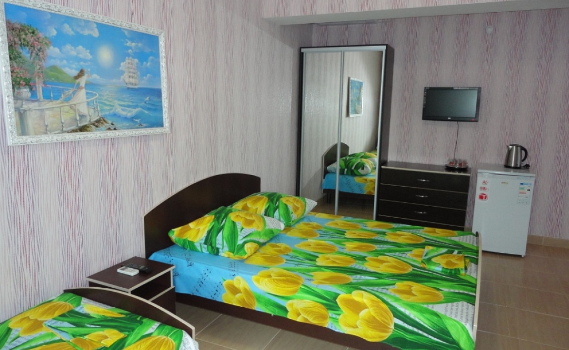 Семейный Улучшенный. Гостевой Дом Ошале. Орджоникидзе Семейный Улучшенный. Гостевой Дом Ошале. Орджоникидзе