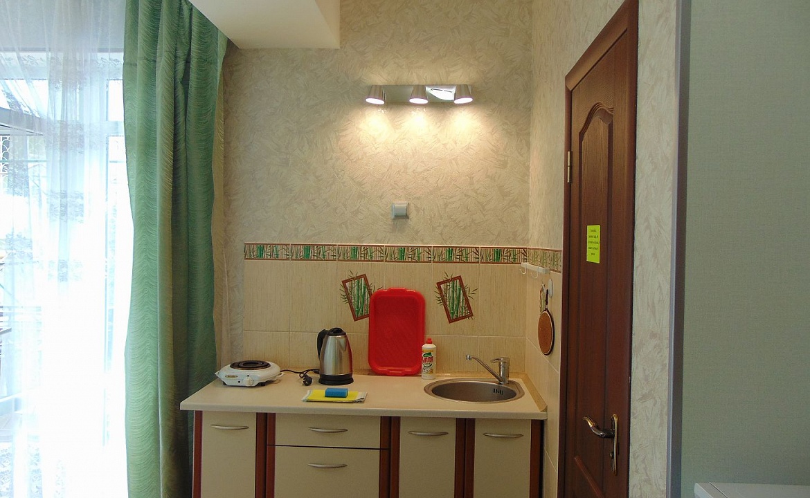 Трехместный номер-студия 