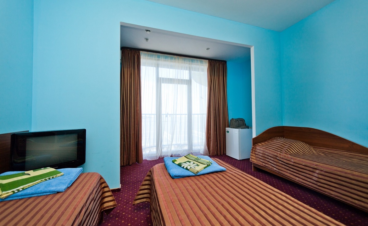 Четырехместный «Стандарт». Отель Водноспортивный клуб-отель "Торнадо". Ейск