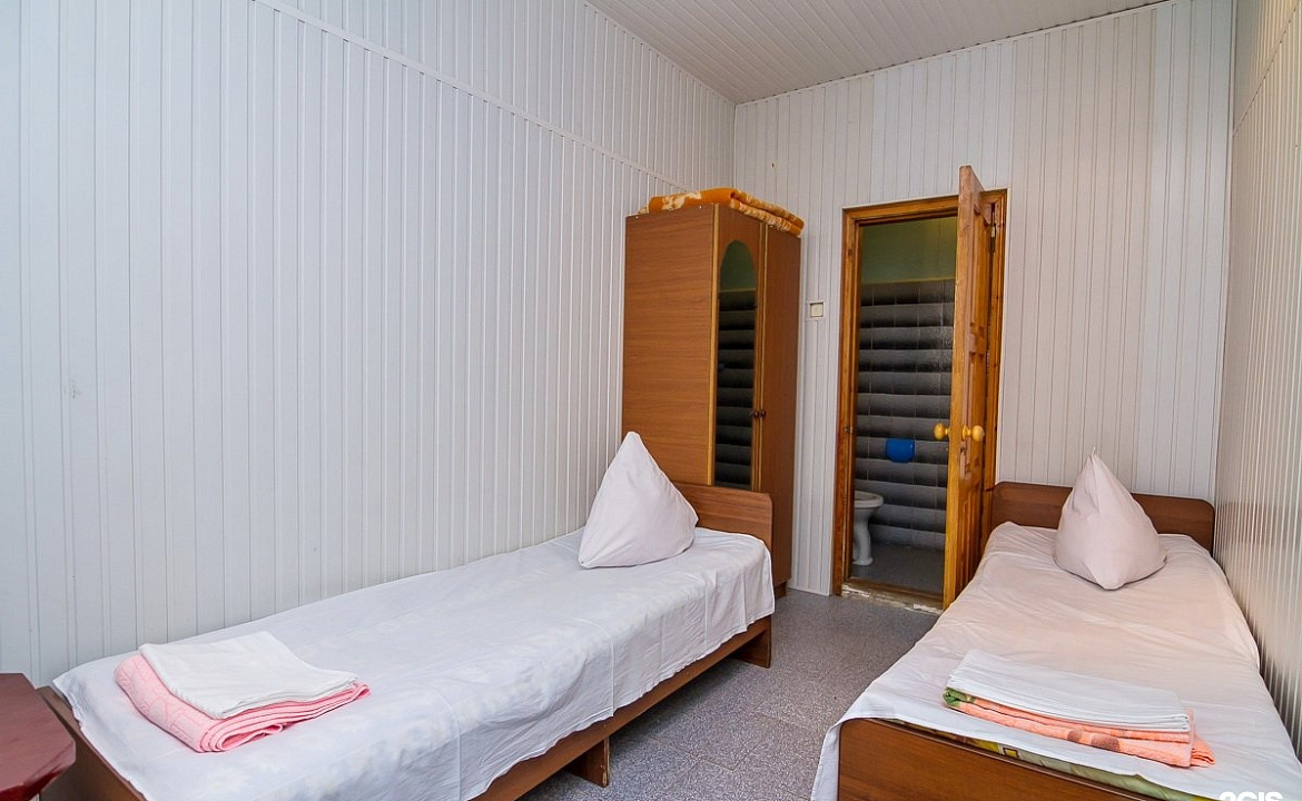 Двухместный «Эконом» улучшенный. Отель "Гермес" . Вардане  Двухместный «Эконом» улучшенный. Отель "Гермес" . Вардане