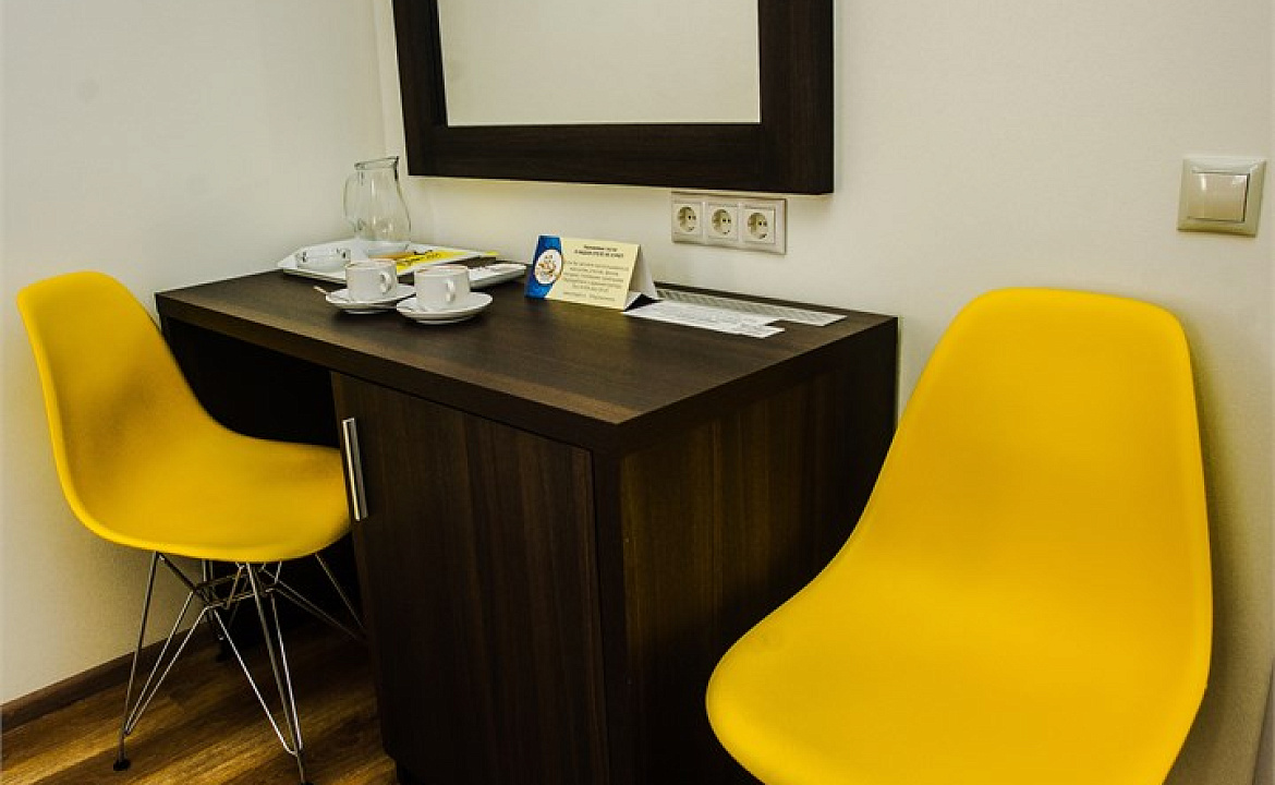 Стандартный с 2 кроватями. Отель Капитан Морей. Анапа