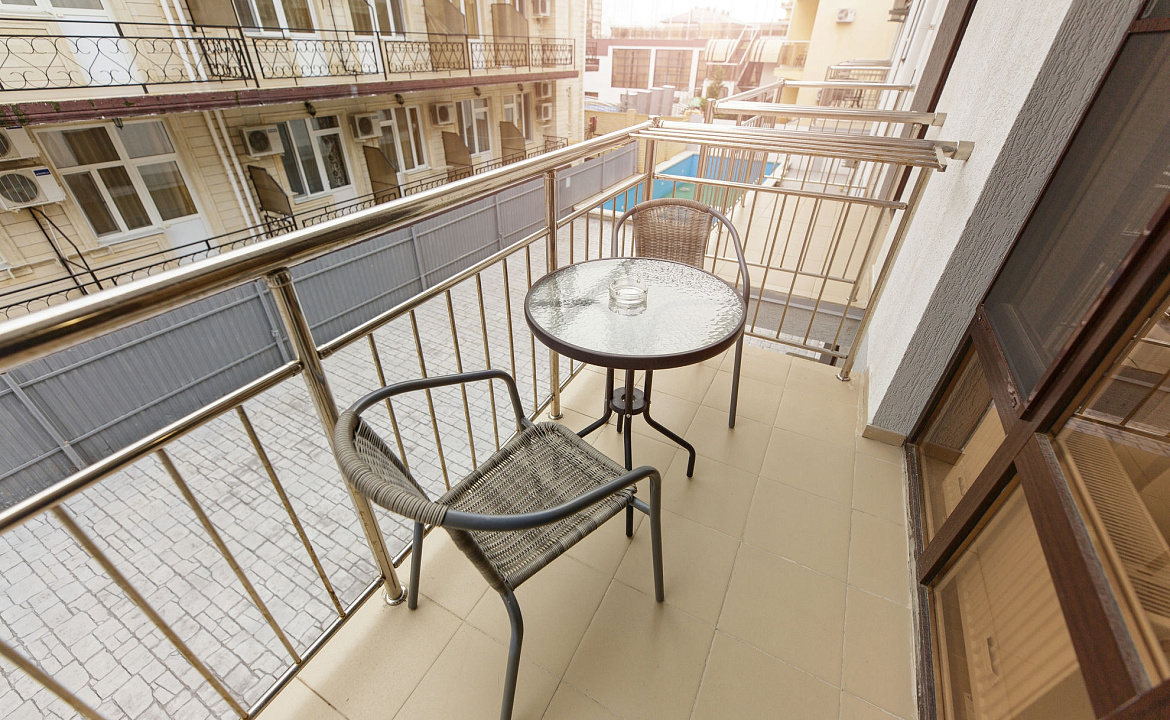 3-х местный комфорт с балконом. Отель White Hotel. Витязево